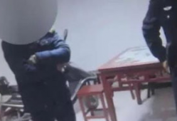 强奸美女的视频